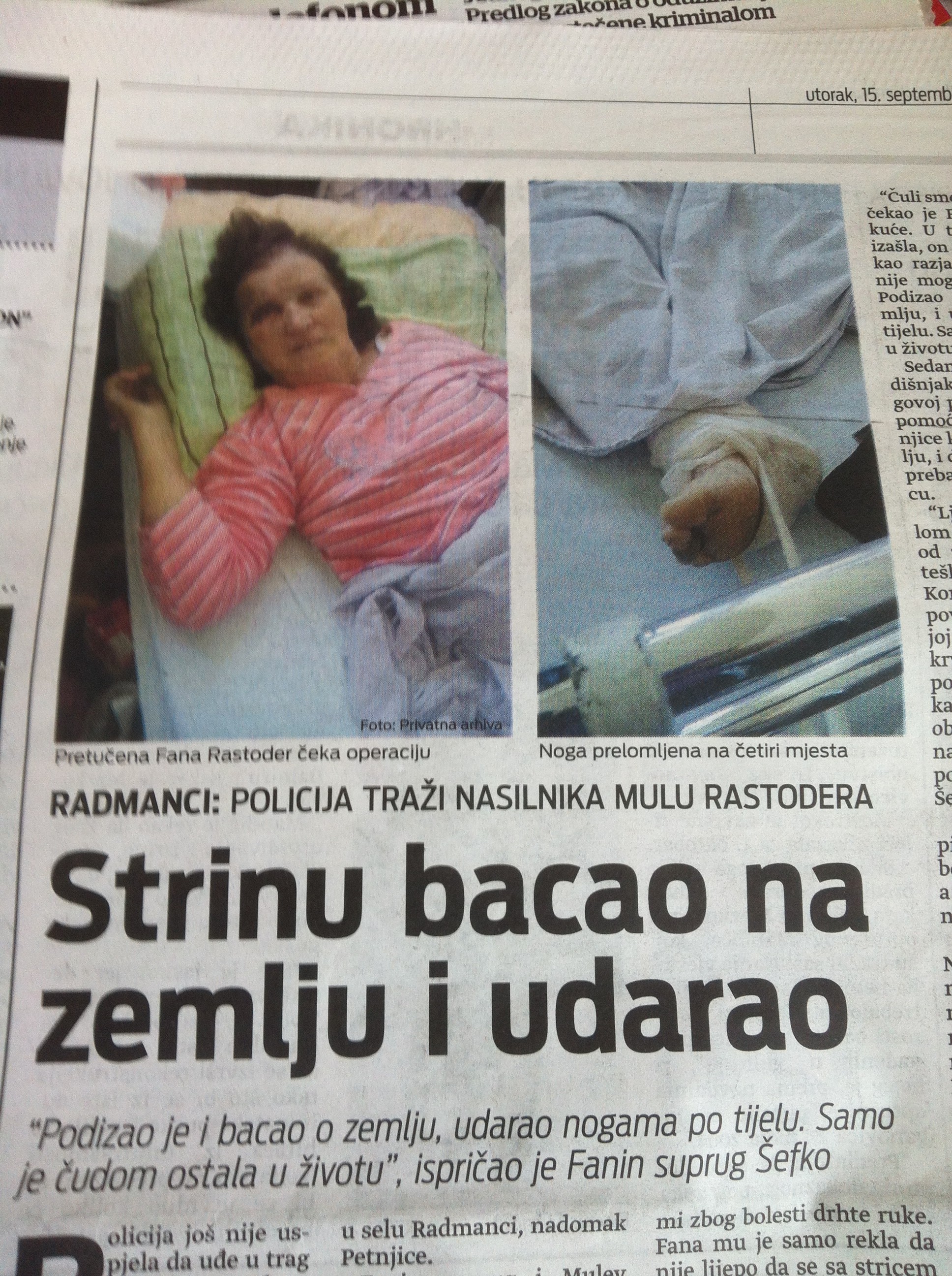 Strinu bacao pa šutirao