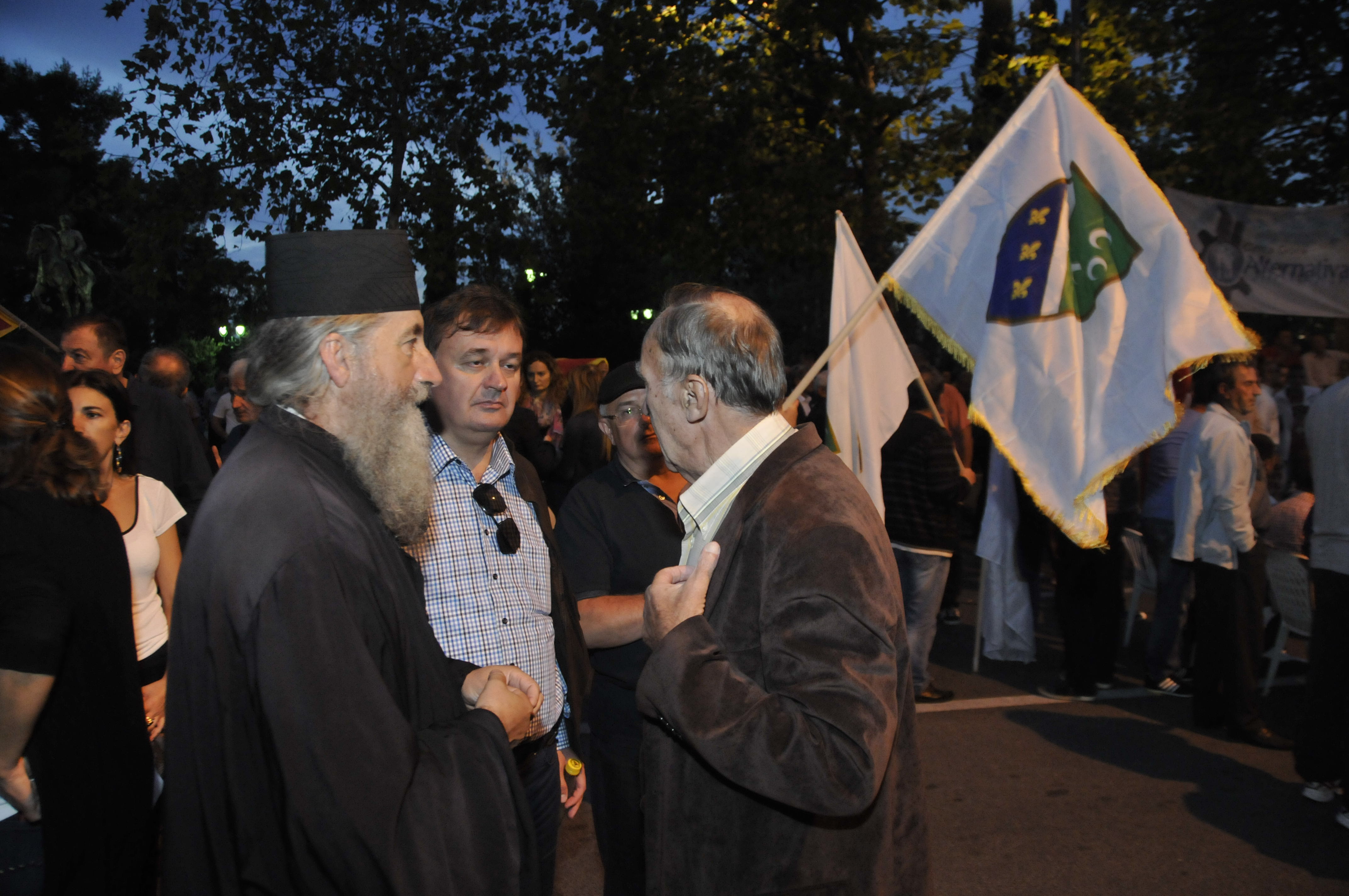 Iseljenici Crne Gore protiv protesta koje predvodi srpski vojvoda Andrija Mandić