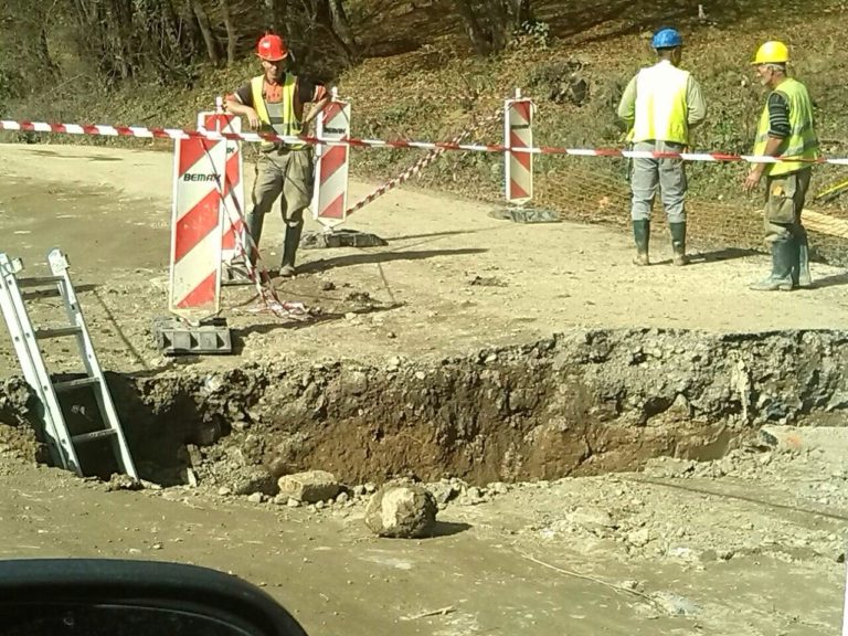 OBUSTAVA SAOBRAĆAJA ZBOG RADOVA NA PUTU PETNJICA – BERANE