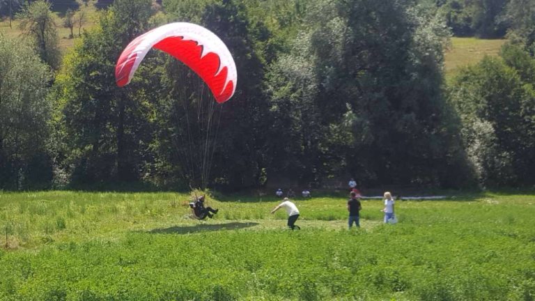 ODRŽAN PRVI PARAGLAJDING KUP “BIHOR – PETNJICA 2017”