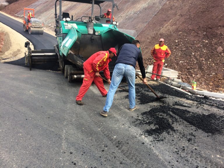 RADOVI NA PRILAZNIM PUTEVIMA I OGRADI NA DIONICI PETNJICA – PODVADE