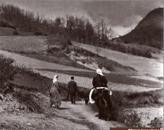 FOTO IZLOŽBA ADEM ADO SOFTIĆ: VRŠA U MATICI VREMENA