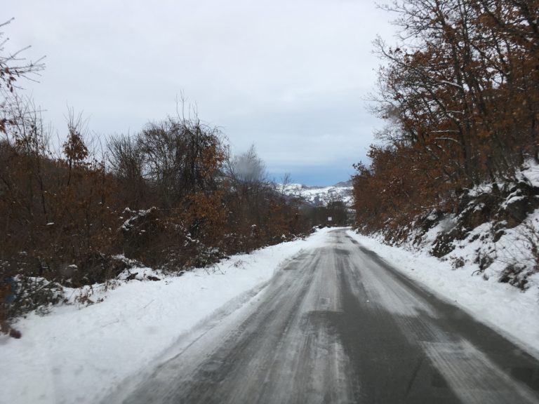 OPREZ, POLEDICA NA PUTEVIMA U BIHORU