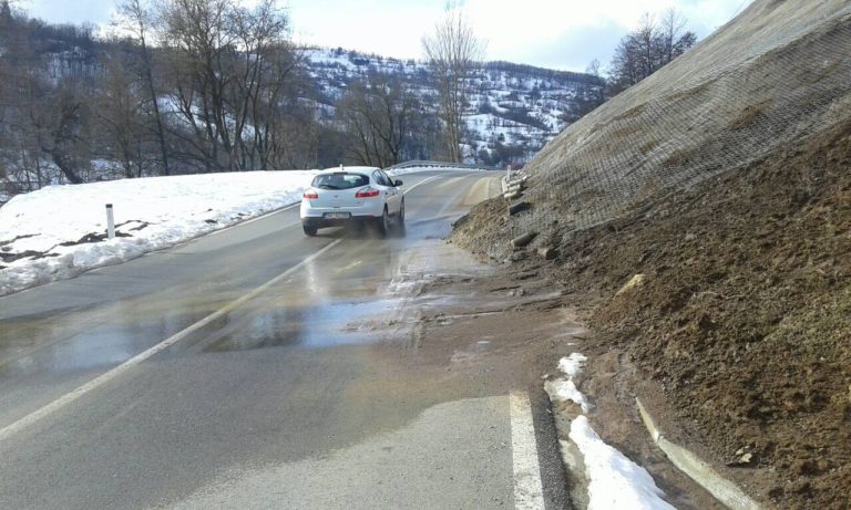 ODRON UGROŽAVA SAOBRAĆAJ