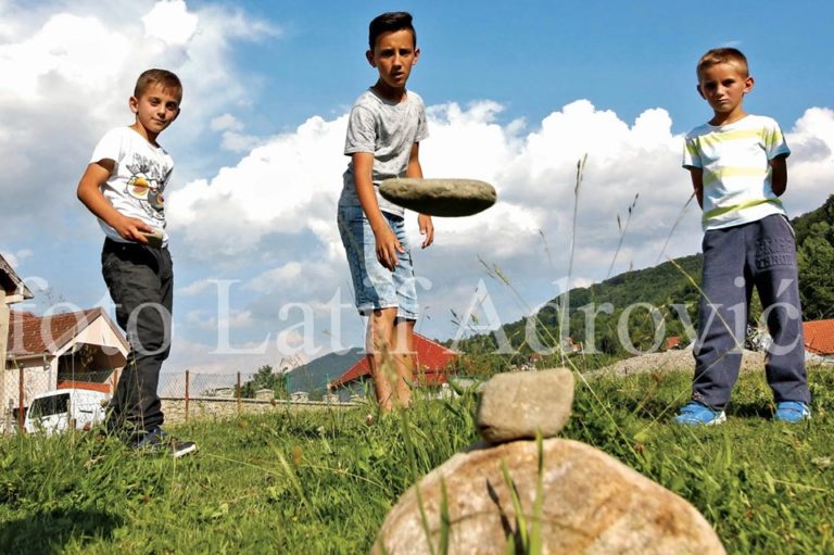 OD BEŠIKE DO KABURA – Život i običaji Bošnjaka“ ČOBANSKE DJEČIJE IGRE – IGRA GEDŽE