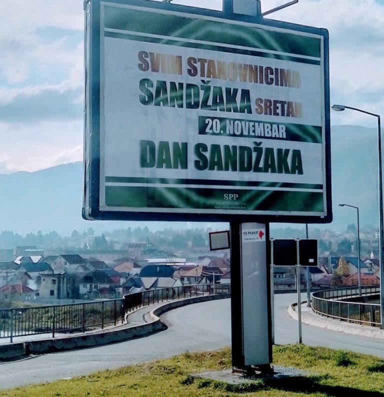 KOME U BERANAMA SMETA BILBORD SA ČESTITIKOM ZA DAN SANDŽAKA?