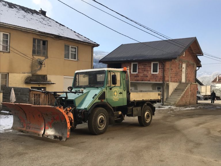 PETNJICA: KOMUNALNO DANAS PREMA PLANINA I ORAHOVU