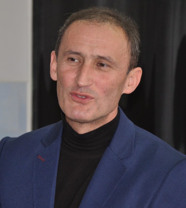 Kad politika potisne znanje