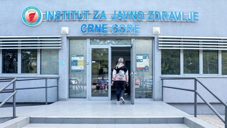 (UŽIVO) INSTITUT ZA JAVNO ZDRAVLJE: 47 NOVIH SLUČAJEVA KORONE, PREMINUO PACIJENT IZ PETNJICE