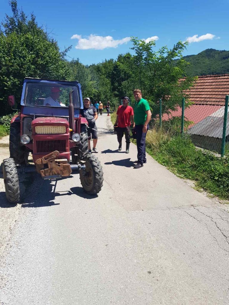 ČLANOVI ŠK BIHOR I MLADI GODOČELJA I TUCANJA ČISTILI PUT PETNJICA – MIRAJ BRDO