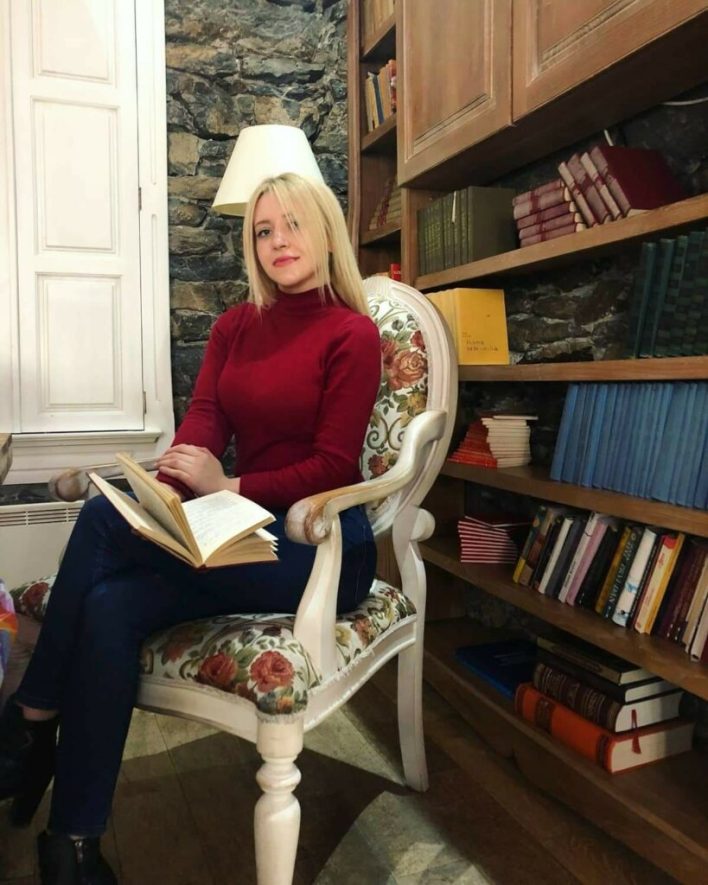 BOŽIDAR PROROČIĆ: DIJANA TIGANJ U POETSKOM PERFOMANSU POEZIJE