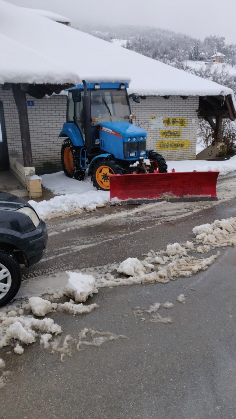 SNIJEG DONIO PROBLEME, VEĆI DIO OPŠTINE I DALJE BEZ STRUJE, KOMUNALNOM PUNE RUKE POSLA