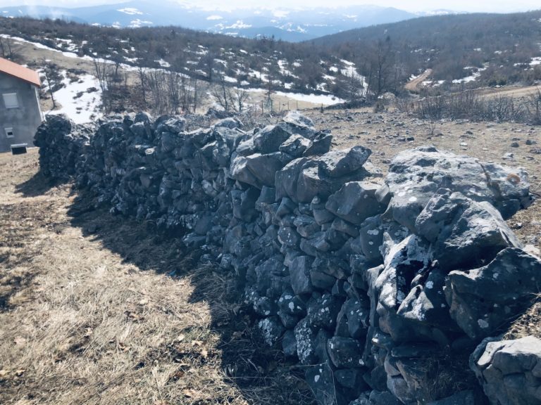 HAKIJIN ZID NA PONORU, SVJEDOČANSTVO BORBE BIHORACA ZA EGZISTENCIJU