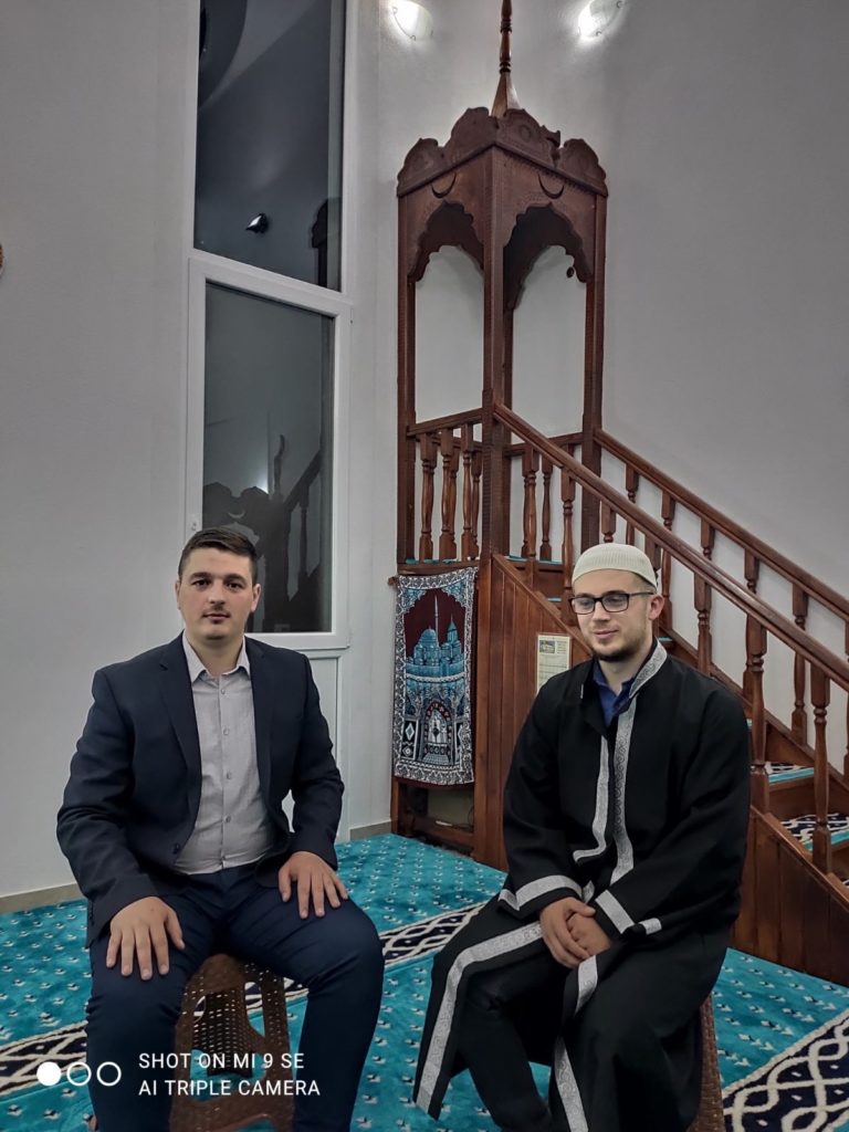 (VIDEO) U POSJETI DŽAMIJI U TRPEZIMA I IMAMU EMIRU EF. OSMANOVIĆU