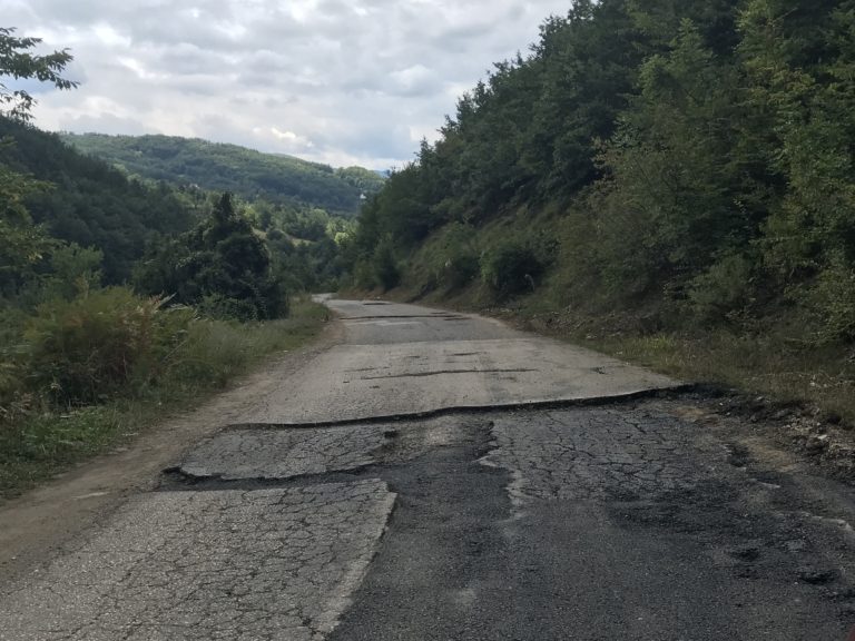 SANACIJA DIJELA PUTA PETNJICA – SAVIN BOR TOKOM VIKENDA