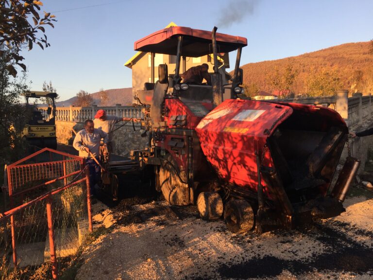 (VIDEO I FOTO) U MZ TUCANJE ASFALTIRAN PUT U DUŽINI 300 METARA