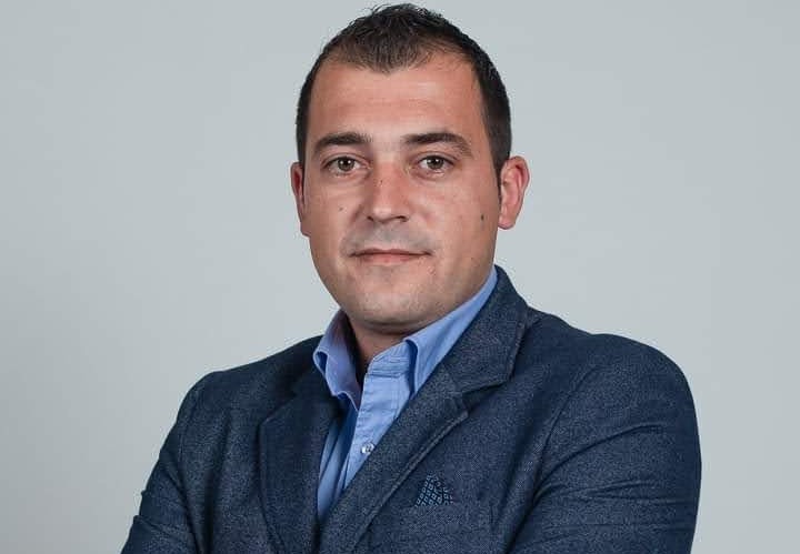 RETROVIZOR – ELMIR MURATOVIĆ:  SADAŠNJA ADMINISTRACIJA JE ZAMORENA, POTREBNA NOVA SNAGA ZA BOLJU STRATEGIJU
