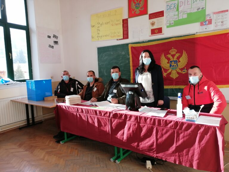FOTO: IZBORI U PETNJICI