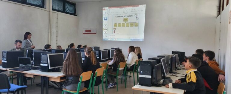 PETNJICA: ĐACI OŠ MAHMUT ADROVIĆ NA EDUKATIVNOJ RADIONICI ZA VANREDNE SITUACIJE