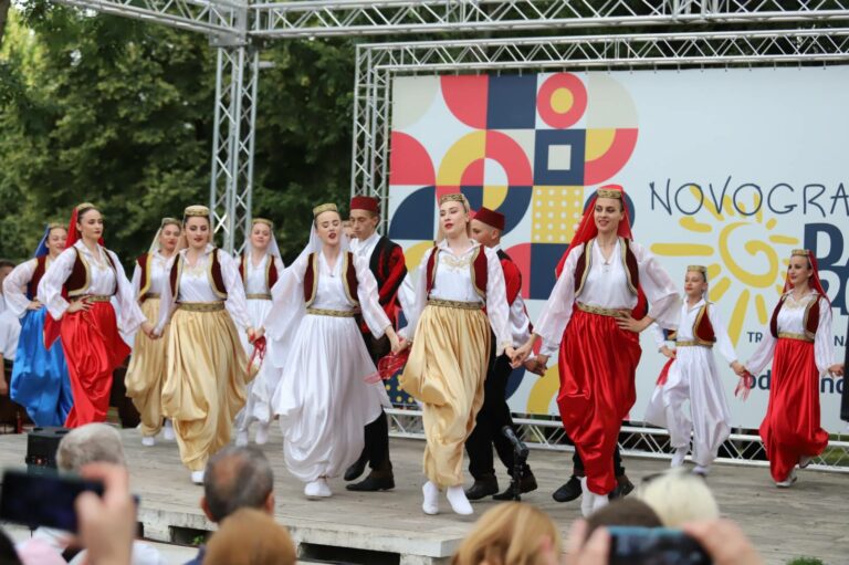 (FOTO) KUD „ Bihor” još jednom zablistao na festivalu u Sarajevu