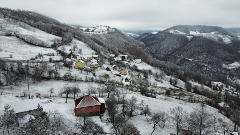 FOTO PRIČA IZ JOHOVE VODE: ZIMSKA IDILA NA 1200 METARA NADMORSKE VISINE