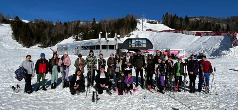 TO PETNJICA ORGANIZOVALA IZLET OSNOVACA U SKI CENTAR KOLAŠIN 1600