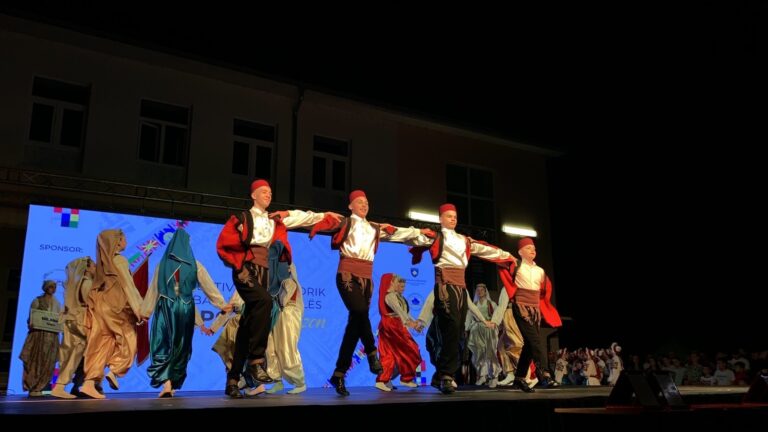 ASIJA MURATOVIĆ NAJBOLJA FOLKLORAŠICA FESTIVALA U BRESANU