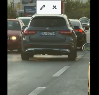 Pogledajte kako se u saobraćaju ponaša Abazović