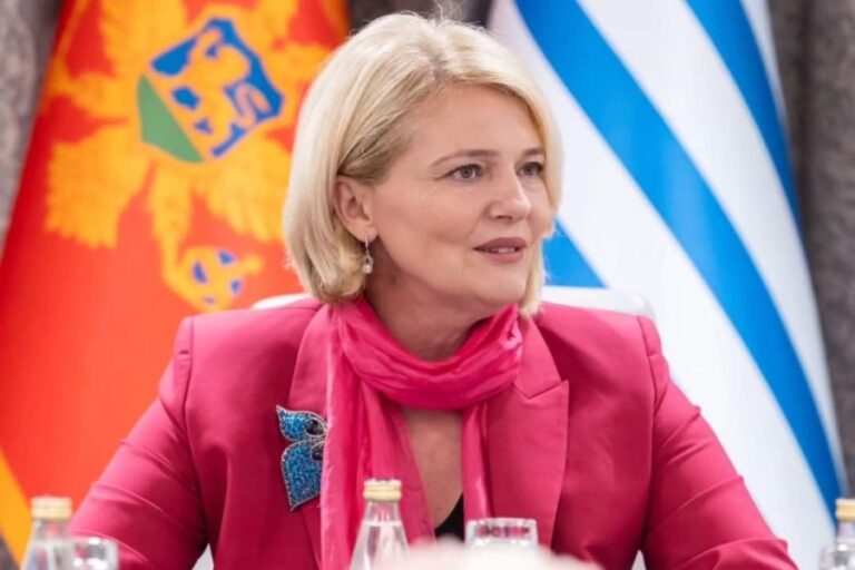 Da li je gradonačelnica Podgorice Olivera Injac izmislila dozvolu ASK-a za besplatan prevoz?