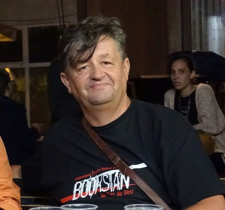 PJESME IZ ZATVORA- POEZIJA FAIZA SOFTIĆA IZMEĐU TAME I NADE
