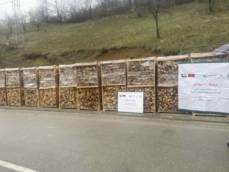 HUMANITARNA AKCIJA HILALA I HEMIASA: DRVA ZA OGRIJEV ZA 11 PORODICA