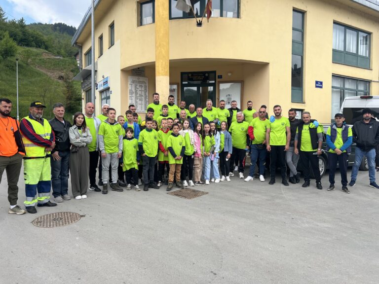 BIHORSKI EKOLOZI ODRŽALI ČAS – ČISTILI I POSLALI PORUKU: Petnjica je naš dom, neka bude uredna i čista