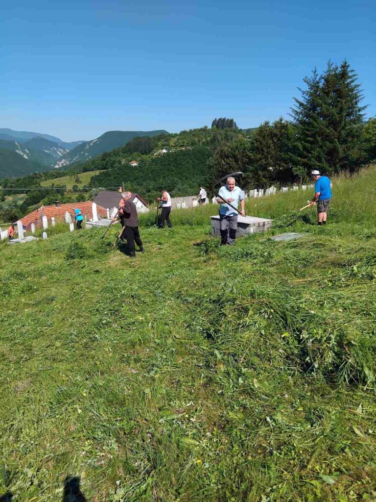 SLIKOM U GODOČELJE