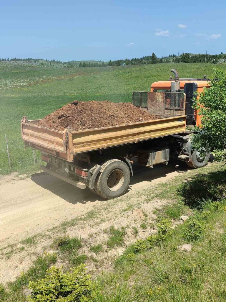 PETNJICA: SANIRANJE PUTEVA U MZ SAVIN BOR, BOR, KRUŠČICA…