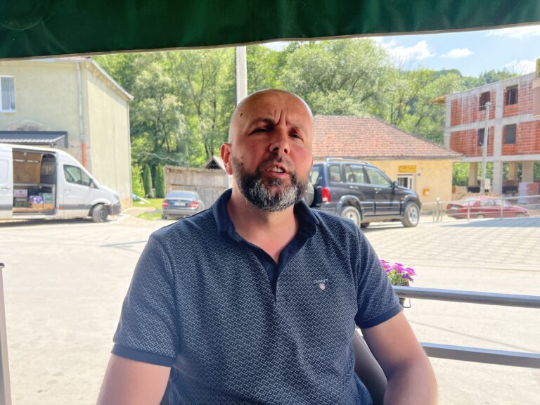 VIŠE OSNOVACA IZ TARANIŠA I CIKOTIĆA KROZ ŠUME I LIVADE DO ŠKOLE, ODBOR NE DA PRODUŽETAK AUTOBUSKE LINIJE