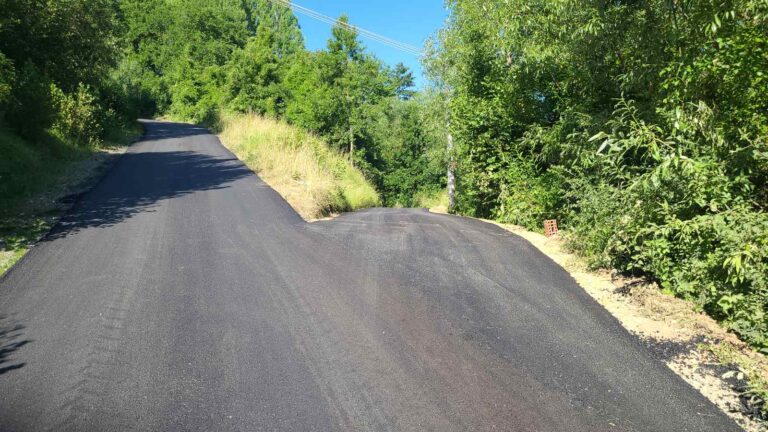 U MZ TRPEZI MODERNIZOVANO VIŠE STOTINA METARA LOKALNIH PUTEVA (FOTO)