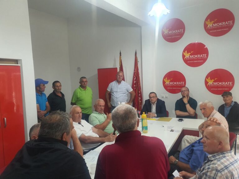 ODRŽANI INFO DAN U PETNJICI O NAKNADAMA ZA BIVŠE RADNIKE U DRVOPRERAĐIVAČKOJ I ŠUMARSKOJ INDUSTRIJI