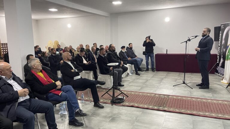 U Petnjici održana projekcija filma „Muftijin amanet“ – Sjećanje na vizionara rahmetli Muamera Zukorlića