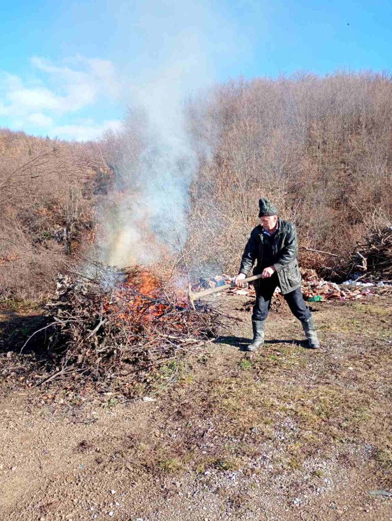 HITNO RJEŠAVANJE PROBLEMA NELEGALNOG ODLAGANJA OTPADA NA LOKALITETU „JUPOV GROB“ – ĐUĐ (FOTO)