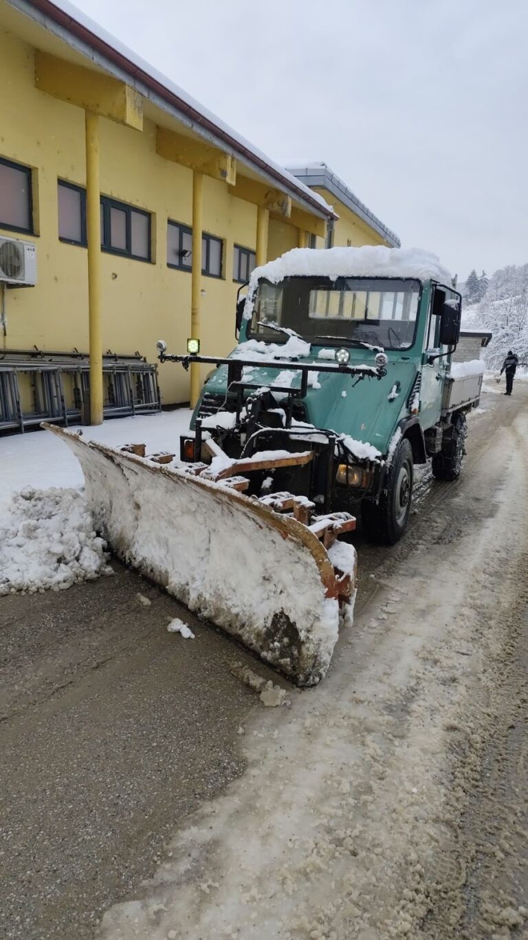 OČIŠĆENO PREKO 150 LOKALNIH PUTEVA: SAOBRAĆAJ NEOMETAN U OPŠTINI