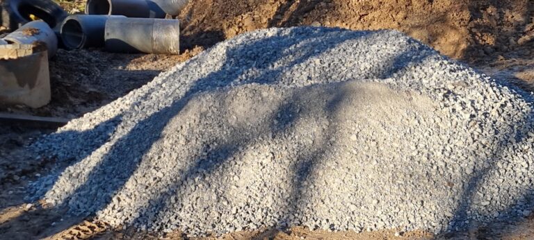 KOMUNALNO PETNJICE: Nikad i nigdje ne nasipamo blato, na put Petnjica–Lagatore dotjeran tampon, ali sanacija opet zaustavljena