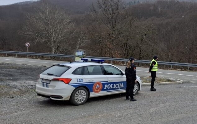 POLICIJA NAJAVILA POJAČANE KONTROLE U PETNJICI: Kazne za nepropisno parkirana vozila