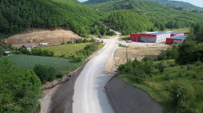 POGLEDAJTE KAKO TEKU RADOVI NA PUTU BIOČA–GUSARE: Jedna od najvažnijih saobraćajnica za Petnjicu dobija novo lice