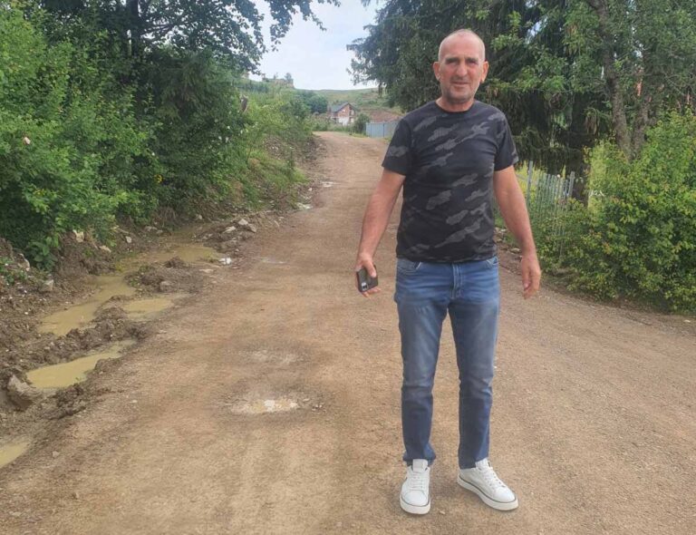 ŠKRIJELJ: Agović da prestane sa sujetom i kažnjavanjem građana Petnjice i potpiše Ugovor sa MInistarstvom javnih radova